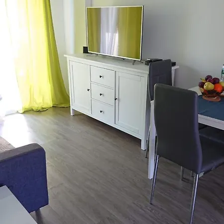 El Dorado Apartment *